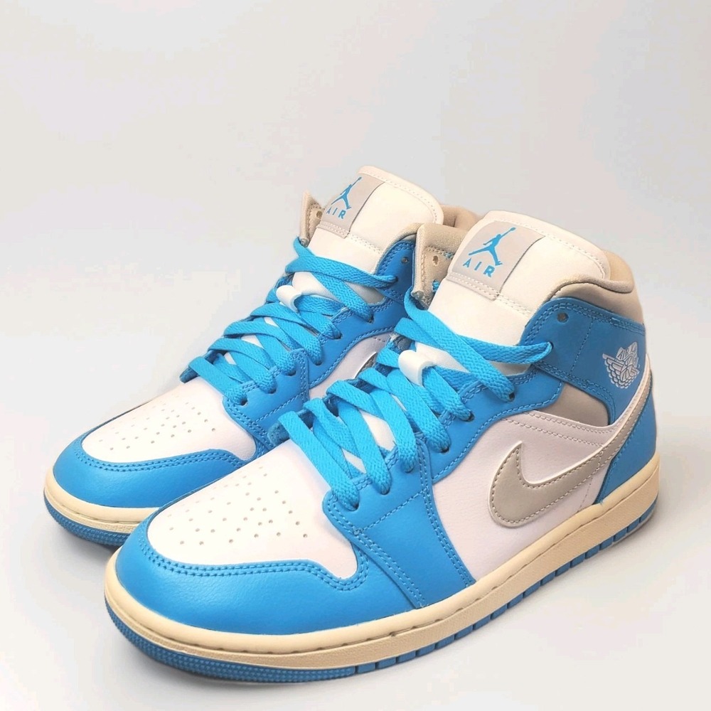 Nike Air Jordan 1 Mid Dark Powder Blue White‎ Grey BQ6472-400 Women's Size 8.5